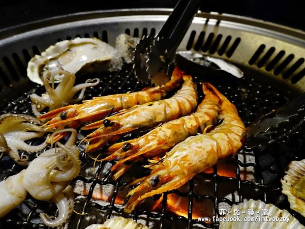 瓦崎燒烤火鍋(敦南店)：【捷運美食】瓦崎燒烤火鍋-敦南店 精緻單點吃到飽 頂級Prime無骨牛小排/松阪豬/肥美生蠔/蝦子軍團/哈根達斯/台啤無限供應！東區燒烤火鍋