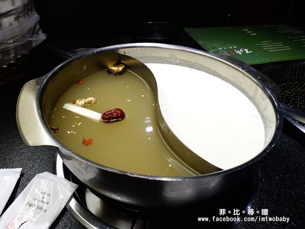 瓦崎燒烤火鍋(敦南店)：【捷運美食】瓦崎燒烤火鍋-敦南店 精緻單點吃到飽 頂級Prime無骨牛小排/松阪豬/肥美生蠔/蝦子軍團/哈根達斯/台啤無限供應！東區燒烤火鍋