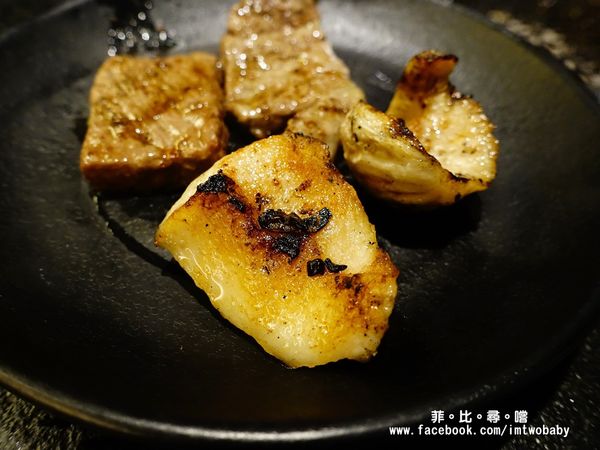 瓦崎燒烤火鍋(敦南店)：【捷運美食】瓦崎燒烤火鍋-敦南店 精緻單點吃到飽 頂級Prime無骨牛小排/松阪豬/肥美生蠔/蝦子軍團/哈根達斯/台啤無限供應！東區燒烤火鍋