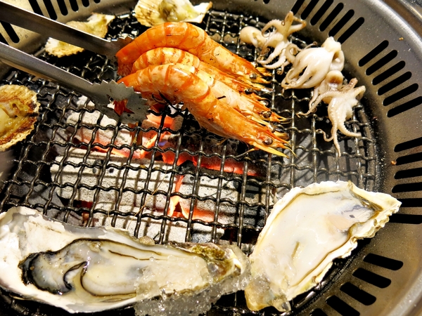 【捷運美食】瓦崎燒烤火鍋-敦南店~精緻單點/哈根達斯冰淇淋吃到飽/台灣啤酒無限暢飲/滿足饕客味蕾