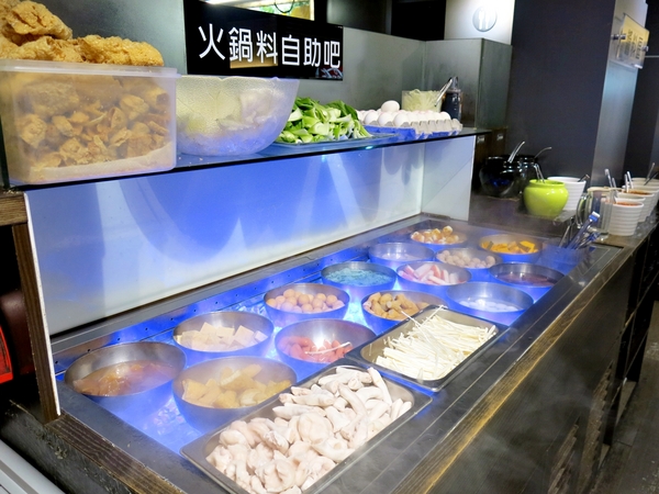 【捷運美食】瓦崎燒烤火鍋-敦南店~精緻單點/哈根達斯冰淇淋吃到飽/台灣啤酒無限暢飲/滿足饕客味蕾