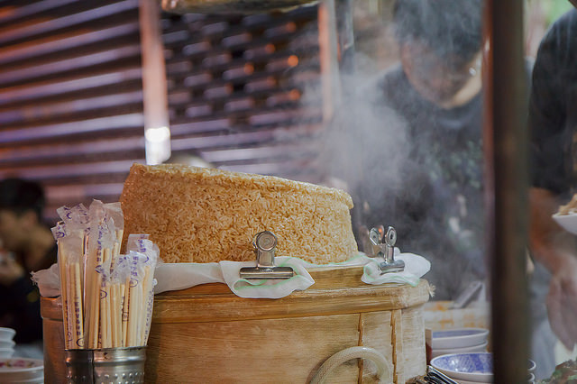 【宜蘭羅東在地美食】幽靈油飯 可怕唷~子時之後才出沒 羅東夜市銅板美食