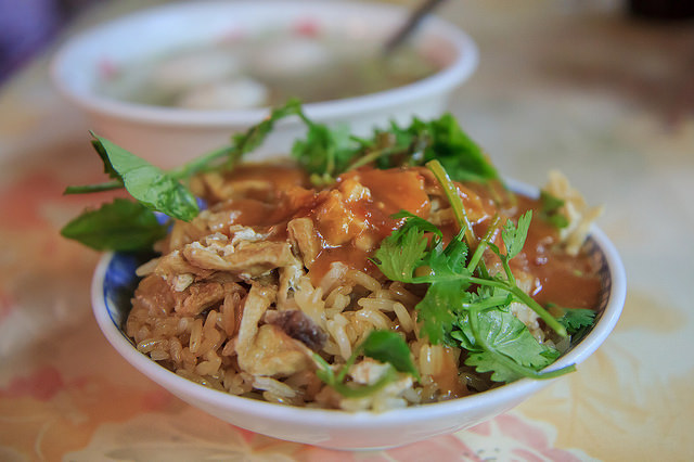 【宜蘭羅東在地美食】幽靈油飯 可怕唷~子時之後才出沒 羅東夜市銅板美食