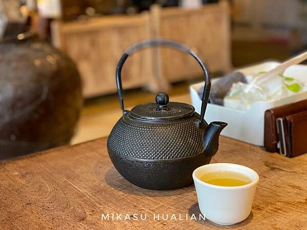 2022花蓮必吃餐廳 月廬梅子雞 月廬2022菜單 月廬餐停環境 風景介紹