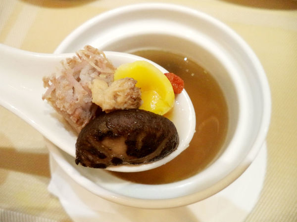 品盛悅素軒-蔬食素食 精緻創意蔬食也能優雅品味!!