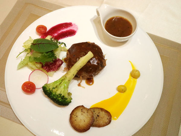 品盛悅素軒-蔬食素食 精緻創意蔬食也能優雅品味!!