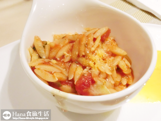 【台北市中山區】品盛悅素軒 | 精緻創意蔬食 猴菇排酥炸外皮飄香內多汁 石鍋拌飯辣夠味 氣氛好適合聚餐