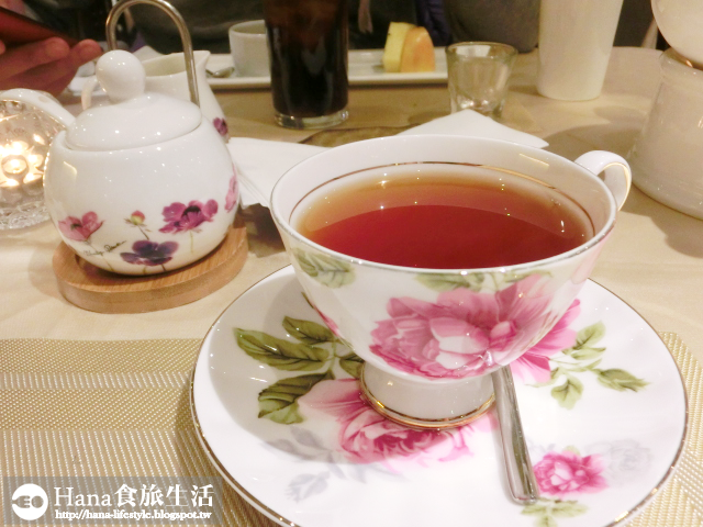 【台北市中山區】品盛悅素軒 | 精緻創意蔬食 猴菇排酥炸外皮飄香內多汁 石鍋拌飯辣夠味 氣氛好適合聚餐