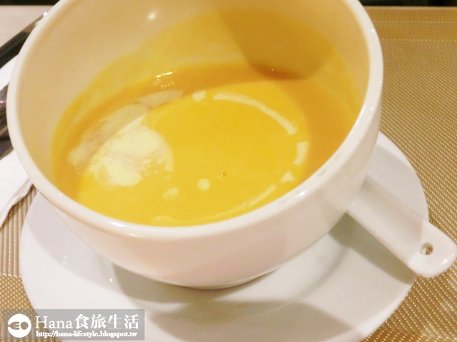 【台北市中山區】品盛悅素軒 | 精緻創意蔬食 猴菇排酥炸外皮飄香內多汁 石鍋拌飯辣夠味 氣氛好適合聚餐