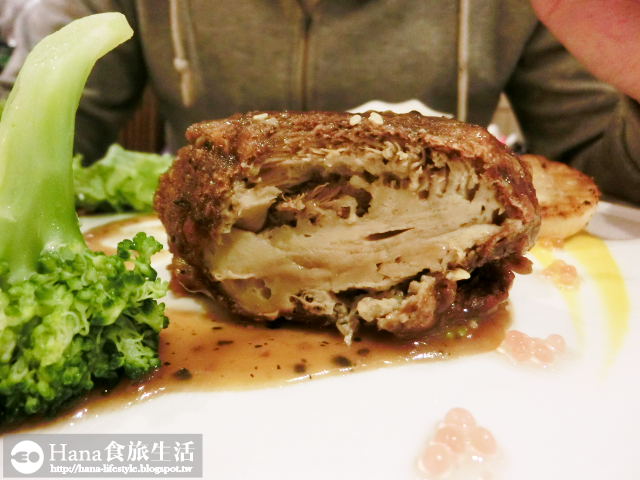 【台北市中山區】品盛悅素軒 | 精緻創意蔬食 猴菇排酥炸外皮飄香內多汁 石鍋拌飯辣夠味 氣氛好適合聚餐