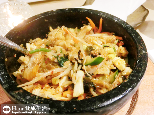 【台北市中山區】品盛悅素軒 | 精緻創意蔬食 猴菇排酥炸外皮飄香內多汁 石鍋拌飯辣夠味 氣氛好適合聚餐