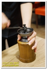 J Coffee 傑品咖啡:台中火車站素食.適合等車,更可玩DIY的特色咖啡館──J COFFEE傑品咖啡