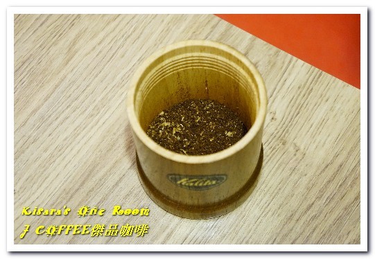 J Coffee 傑品咖啡:台中火車站素食.適合等車,更可玩DIY的特色咖啡館──J COFFEE傑品咖啡