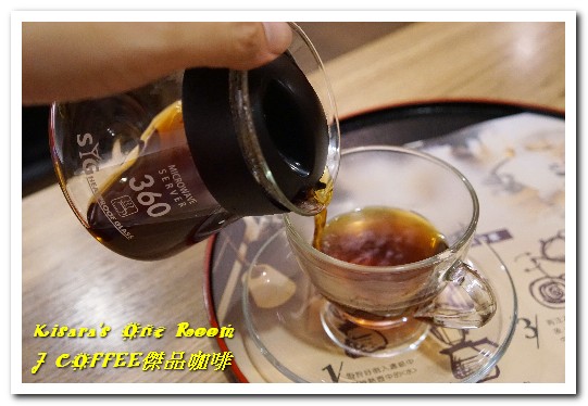 J Coffee 傑品咖啡:台中火車站素食.適合等車,更可玩DIY的特色咖啡館──J COFFEE傑品咖啡