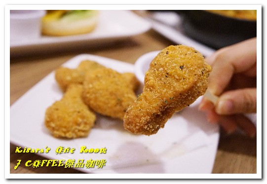 J Coffee 傑品咖啡:台中火車站素食.適合等車,更可玩DIY的特色咖啡館──J COFFEE傑品咖啡