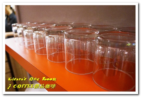 J Coffee 傑品咖啡:台中火車站素食.適合等車,更可玩DIY的特色咖啡館──J COFFEE傑品咖啡