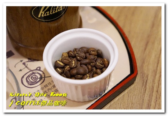 J Coffee 傑品咖啡:台中火車站素食.適合等車,更可玩DIY的特色咖啡館──J COFFEE傑品咖啡