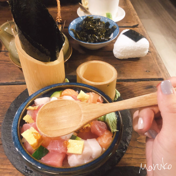 < 港町十三番地-梅川店 > 日式燒烤,串燒,生魚片 ,丼飯 , 鍋物 / 台中平價日式料理推薦 2020.02.17