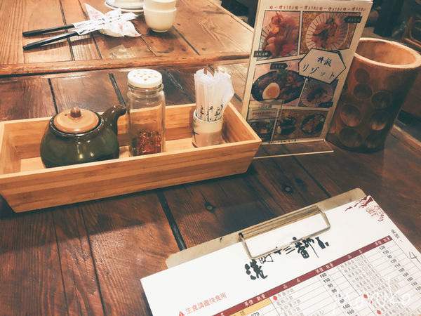 < 港町十三番地-梅川店 > 日式燒烤,串燒,生魚片 ,丼飯 , 鍋物 / 台中平價日式料理推薦 2020.02.17