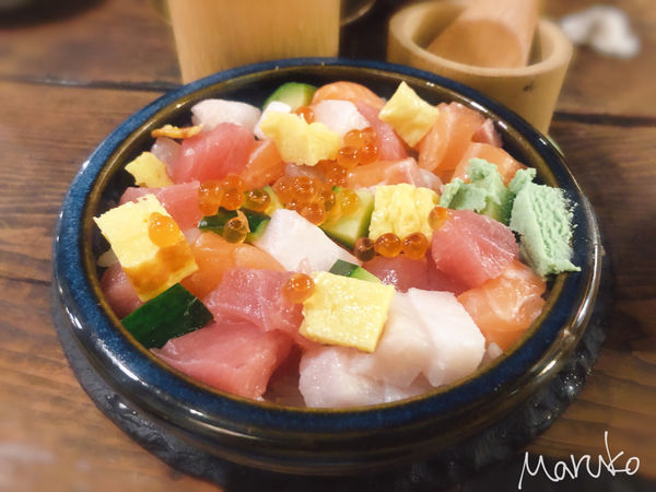 < 港町十三番地-梅川店 > 日式燒烤,串燒,生魚片 ,丼飯 , 鍋物 / 台中平價日式料理推薦 2020.02.17