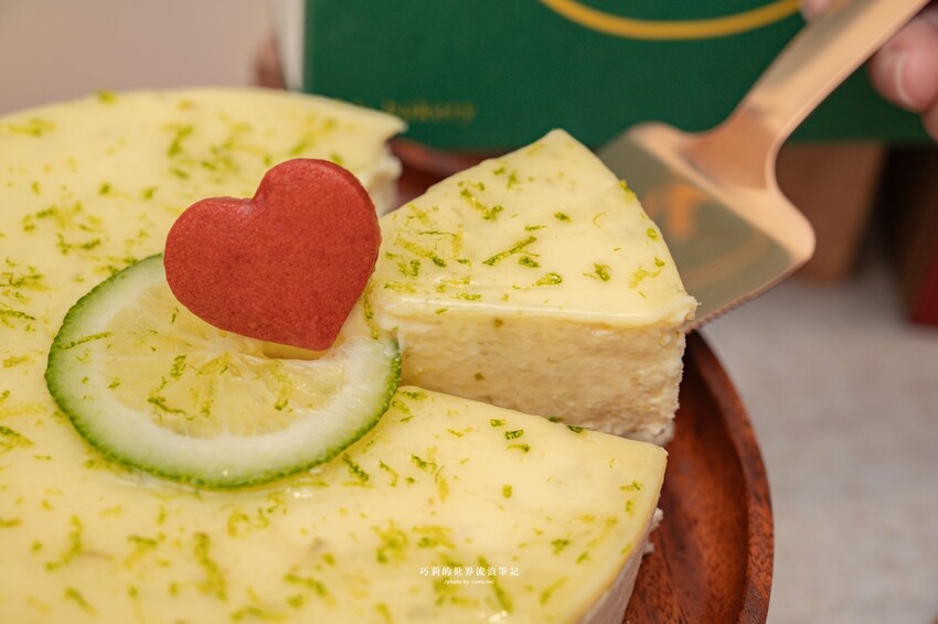 母親節蛋糕推薦清爽系甜點＋聯名花藝組合，送媽媽最剛好的甜！💐