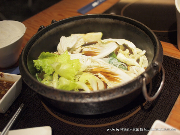 八錢鍋物:【食記】輕井澤旗下~滿足你對不同火鍋種類的需求 @ 台中南屯-八錢鍋物料理 八錢鍋物:【食記】輕井澤旗下~滿足你對不同火鍋種類的需求 @ 台中南屯-八錢鍋物料理