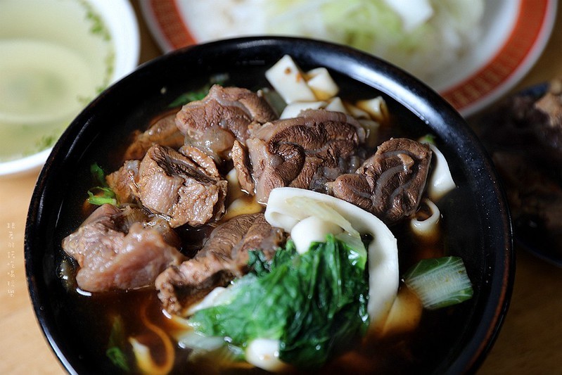大佳牛雜湯清甜湯頭蘿蔔牛肉軟嫩內湖必吃牛肉麵推薦24