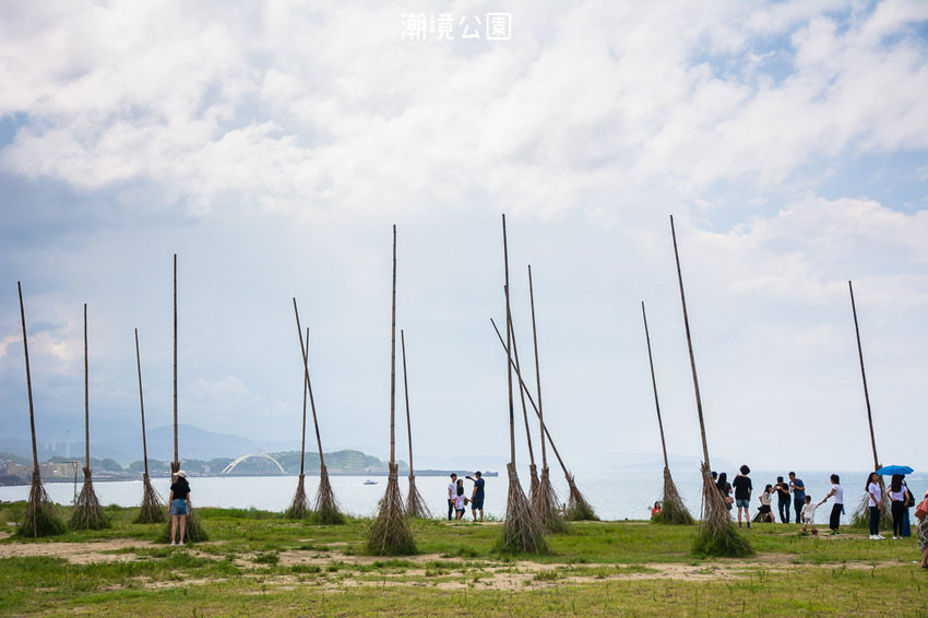 |基隆景點|潮境公園,搭乘哈利波特遺留的魔法掃把眺望基隆嶼,欣賞海天一線的無敵海景 - 阿婷的旅行札記。