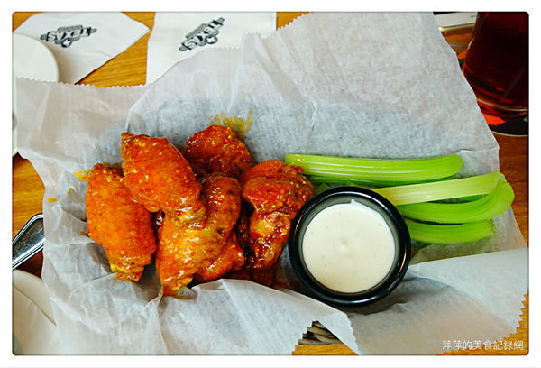 【台北美食】TEXAS 德州鮮切牛排 ~ 適合聚餐的美式餐廳❤️微風松高/信義區 - 捷運市政府站