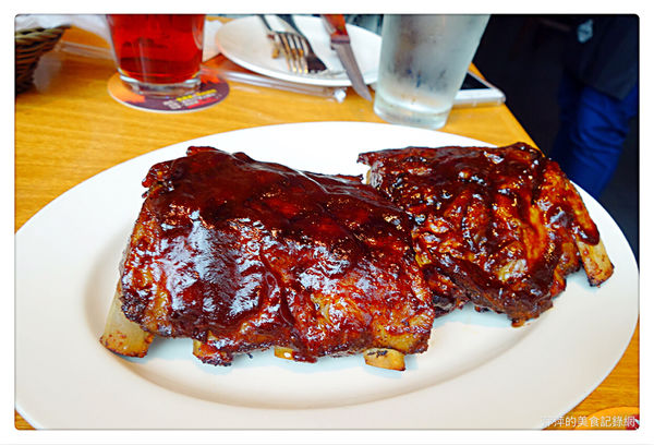 【台北美食】TEXAS 德州鮮切牛排 ~ 適合聚餐的美式餐廳❤️微風松高/信義區 - 捷運市政府站