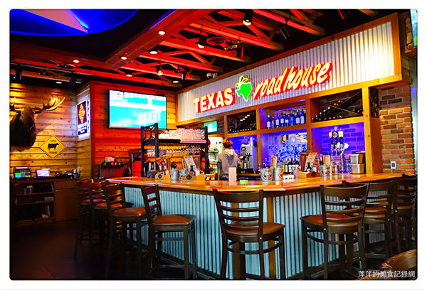 【台北美食】TEXAS 德州鮮切牛排 ~ 適合聚餐的美式餐廳❤️微風松高/信義區 - 捷運市政府站
