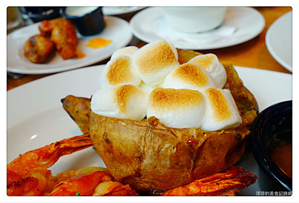 【台北美食】TEXAS 德州鮮切牛排 ~ 適合聚餐的美式餐廳❤️微風松高/信義區 - 捷運市政府站