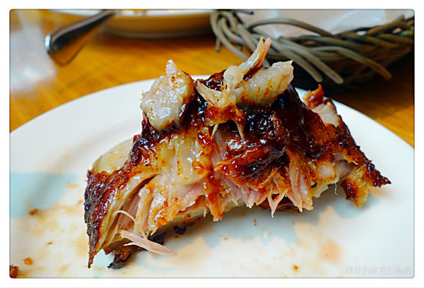 【台北美食】TEXAS 德州鮮切牛排 ~ 適合聚餐的美式餐廳❤️微風松高/信義區 - 捷運市政府站