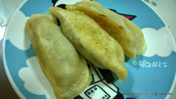 模範早點：【食記】台中模範早點.燒餅.油條.水煎包.長蔥餅@西區模範市場捷運BRT茄苳腳 : 燒餅油條Q彈有韌性~鍋貼偏油但口味獨特