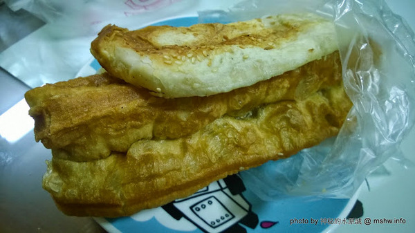 模範早點：【食記】台中模範早點.燒餅.油條.水煎包.長蔥餅@西區模範市場捷運BRT茄苳腳 : 燒餅油條Q彈有韌性~鍋貼偏油但口味獨特