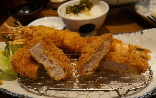 伊勢路勝勢日式豬排：伊勢路勝勢 ♥日式豬排 ♥巨大老虎蝦 ♥微風松高