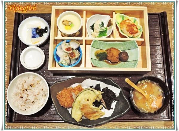 伊勢路勝勢日式豬排：✜ 服務好、餐點優,讓人失心瘋回訪滴超人氣日系豬排排隊名店-「伊勢路日式勝勢豬排」(*￣︶￣*)