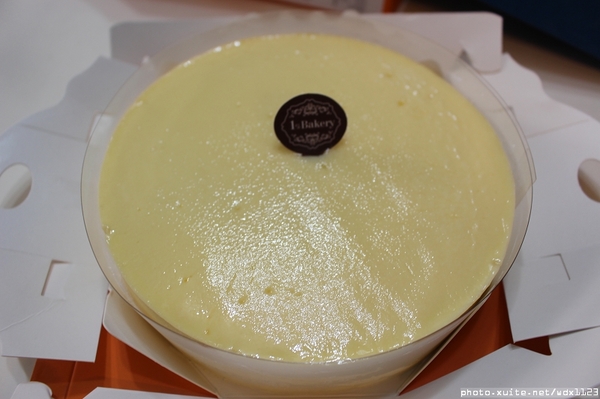 1�kery每一种都能试吃,最经典重乳酪蛋糕~103.10.24