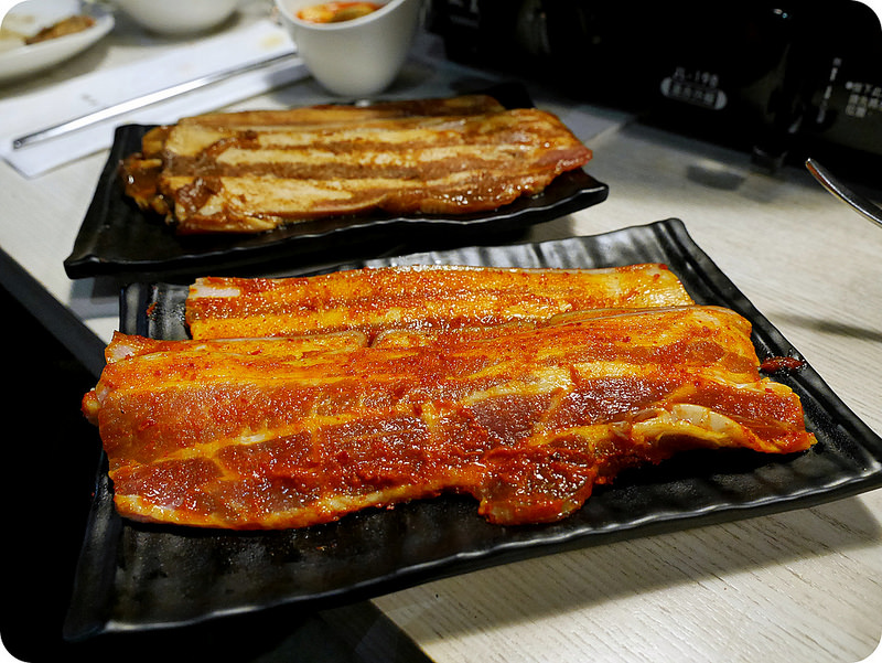 【韓式料理】MAJOR K 頂級韓式炙燒牛小排牛五花吃到飽。台北信義安和商圈