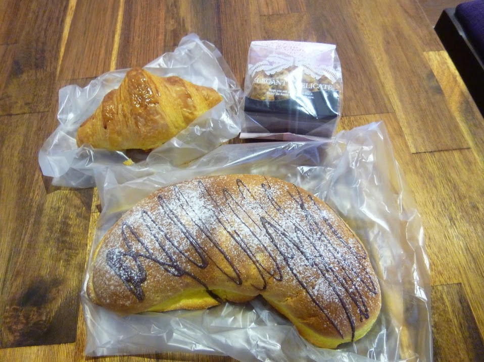 【苗栗頭份】11/1重新開幕，可喝下午茶的複合式麵包店－貝克里