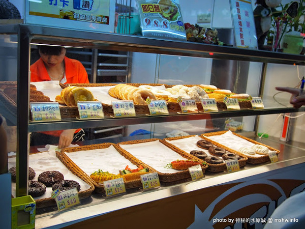 Siang Ning Beike Lemon Donuts 香檸貝克甜甜圈專賣店:【食記】台中Siang Ning Beike Lemon Donuts 香檸貝克甜甜圈專賣店@南屯萬和宮 : 用料實在,口味多元,鹹甜任君選擇! Siang Ning Beike Lemon Donuts 香檸貝克甜甜圈專賣店:【食記】台中Siang Ning Beike Lemon Donuts 香檸貝克甜甜圈專賣店@南屯萬和宮 : 用料實在,口味多元,鹹甜任君選擇!