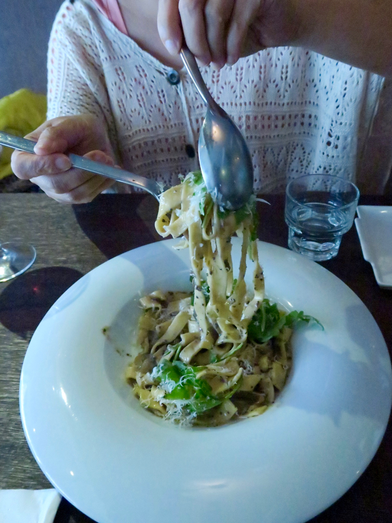 台北市東區：A community 餐酒館《時尚混搭異國創意料理》