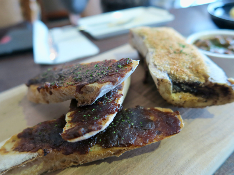 台北市東區：A community 餐酒館《時尚混搭異國創意料理》