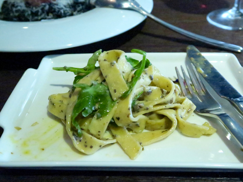 台北市東區：A community 餐酒館《時尚混搭異國創意料理》