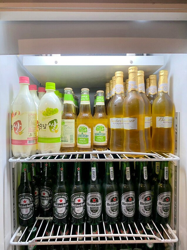 人氣平價串燒店最低只要$19,堅持現烤累積10年烤功,下班聚餐小酌好去處,三種特製密醬隨你挑♥柒串燒屋♥