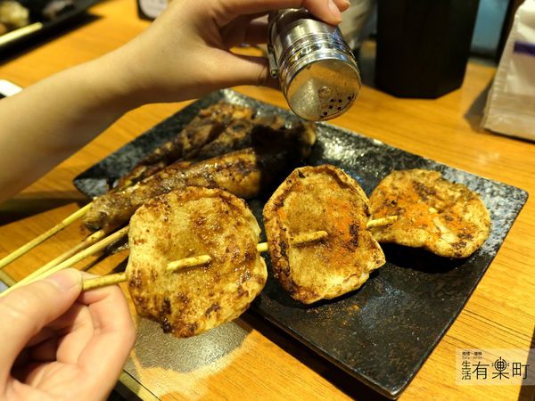 【台北中山美食】柒串燒屋：超便宜銅板價美味串燒，上班族最愛小酌好地點，平價串燒宵夜聚餐推薦，外帶內用都適合