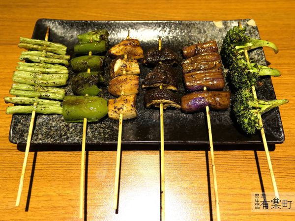 【台北中山美食】柒串燒屋：超便宜銅板價美味串燒，上班族最愛小酌好地點，平價串燒宵夜聚餐推薦，外帶內用都適合