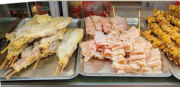 【台北美食】柒串燒屋｜一串只要１９元起！超便宜台式居酒屋，ＣＰ值很高哦！