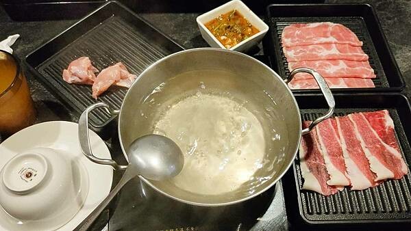 【台北美食】柒串燒屋｜一串只要１９元起！超便宜台式居酒屋，ＣＰ值很高哦！