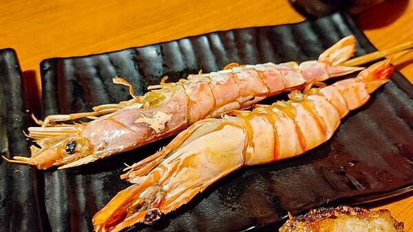 【台北美食】柒串燒屋｜一串只要１９元起！超便宜台式居酒屋，ＣＰ值很高哦！